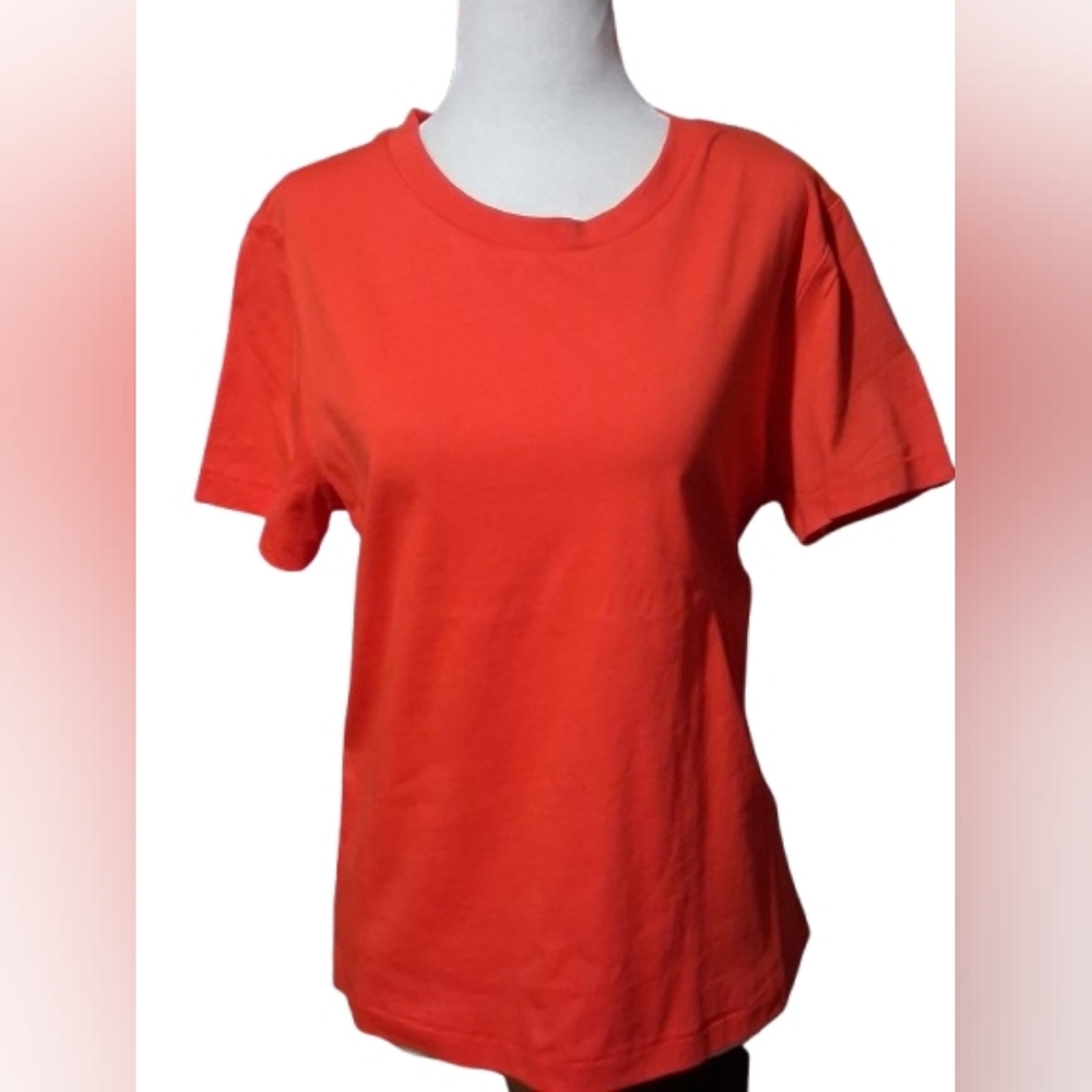 New "NWT" Women's Silversilk Red Crewneck  Vibrant Tee Shirt 100% Cotton, Size M